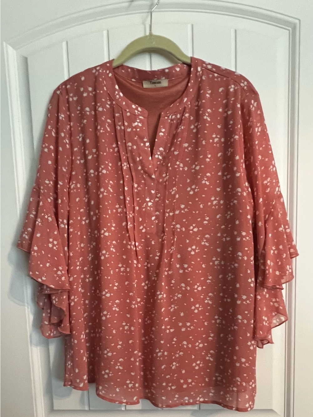Women's Dusty Rose Floral Split-Neck Ruffle Sleeve Blouse